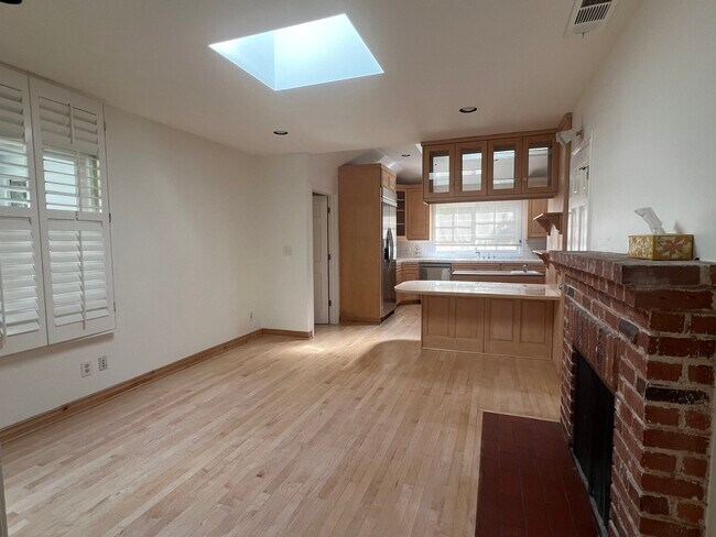 Den/ Dining Area - 13228 Margate St