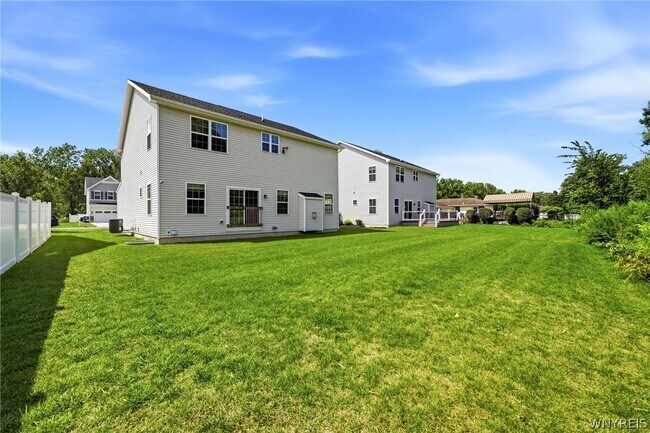Building Photo - 100 Lynette Ln