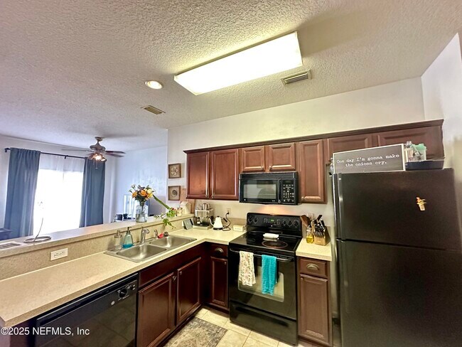 Building Photo - 1659 Biscayne Bay Cir