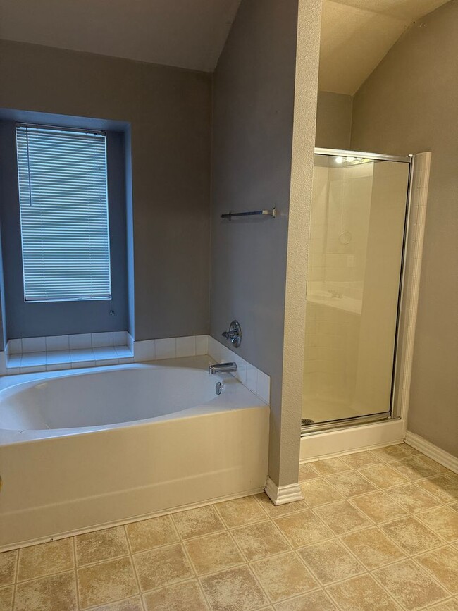 Building Photo - 510 Vienna Ct