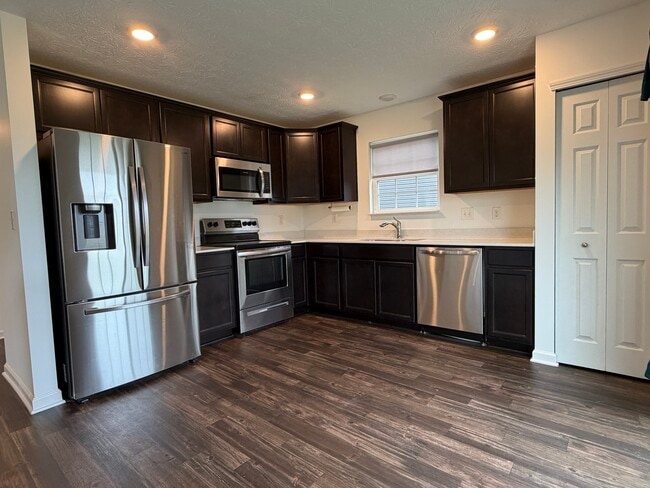 Building Photo - 5794 Wintersweet Ln