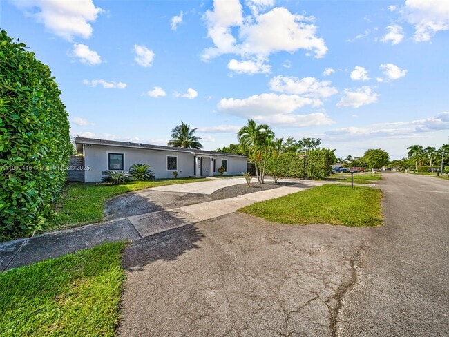 Building Photo - 7434 SW 127th Ct