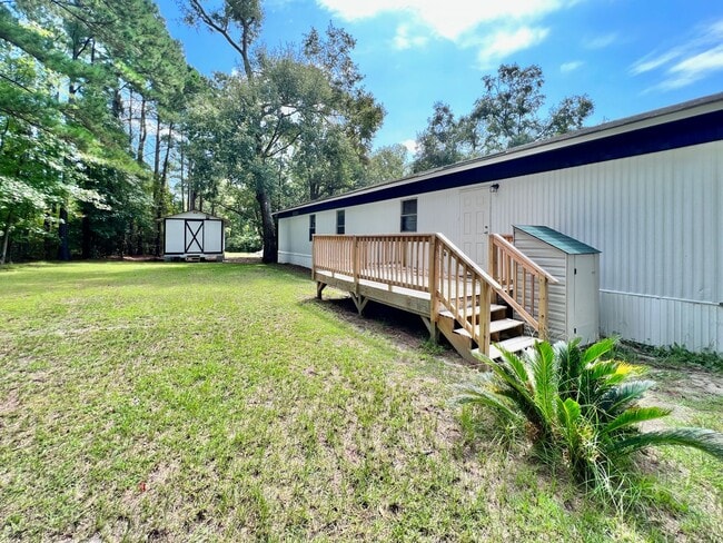 Building Photo - 3 BR 2 BA Near Surf City