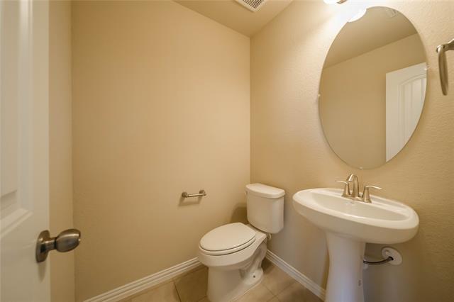 Building Photo - 16704 Spence Park Ln