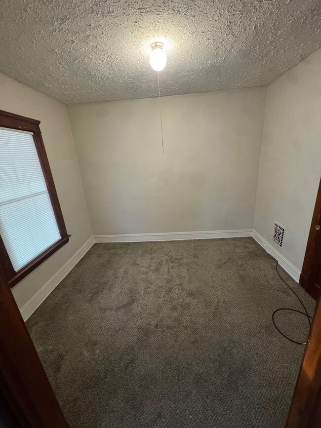 Building Photo - 3245 W 99th St