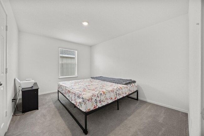 Building Photo - 124 Banyon Dr