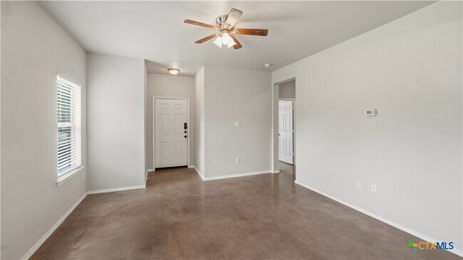 Building Photo - 147 Rosedale Ave