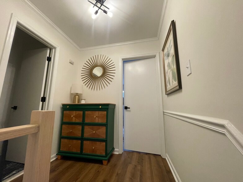 Building Photo - 3751 Jamestown Cir