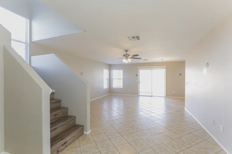 Building Photo - 225 N 223rd Ave