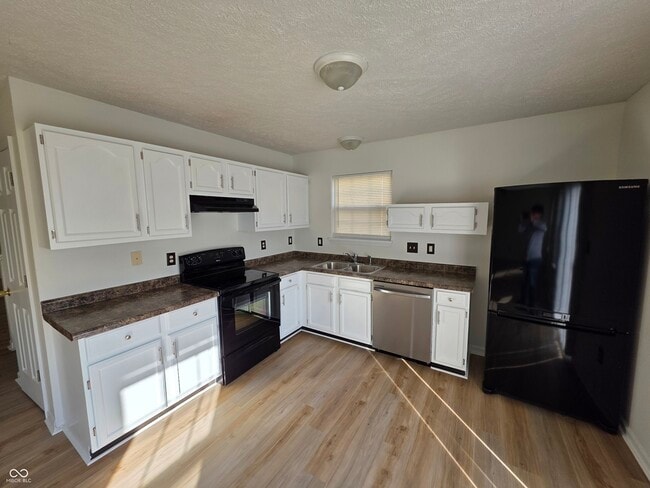 Building Photo - 11329 Smoothbark Dr