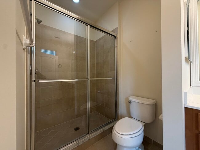 Building Photo - 9491 SW Merlin Ct