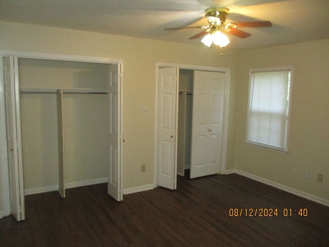 Building Photo - 2808 Falcon Ln