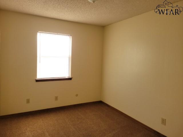 Building Photo - 2942 Gossett Dr