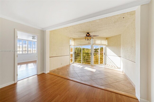 Building Photo - 1811 Sabal Palm Dr