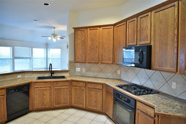 Building Photo - 9912 Wyndbrook Dr