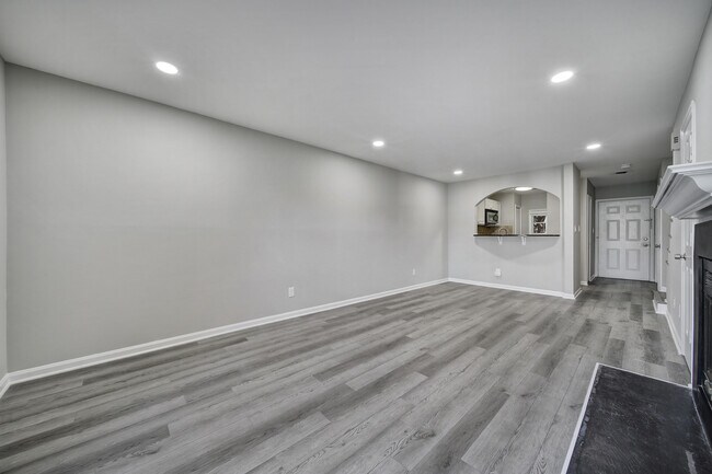 Living Room - 333 Circle Ave