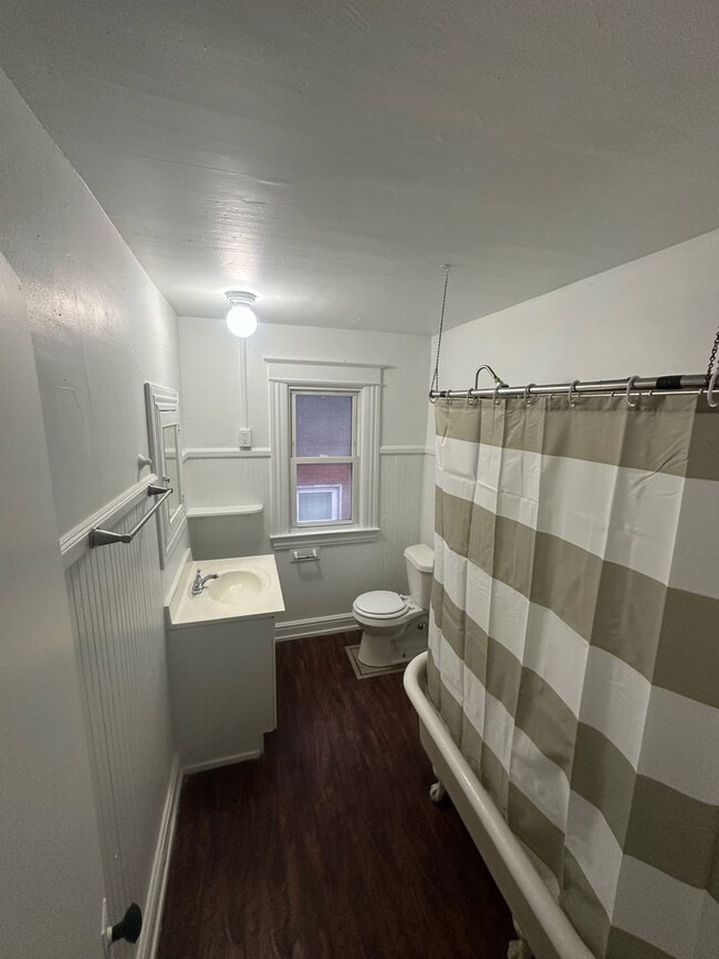 Building Photo - 37 Forester St