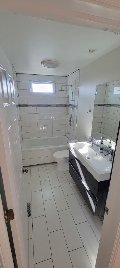 Building Photo - 1643 Dogwood Dr