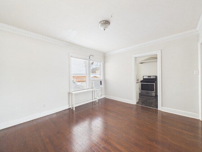 Building Photo - 1920 Richmond Ave.