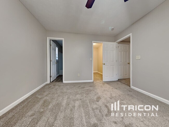 Building Photo - 433 Orchard Dr