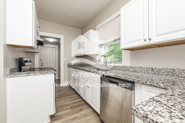 Building Photo - 324 Pointview Ave