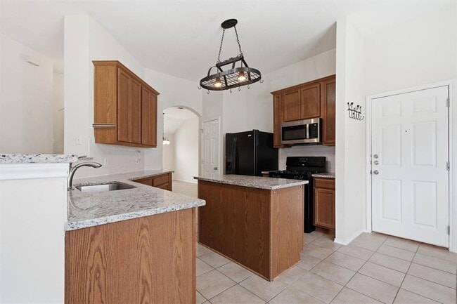 Building Photo - 224 Poplarwood Dr