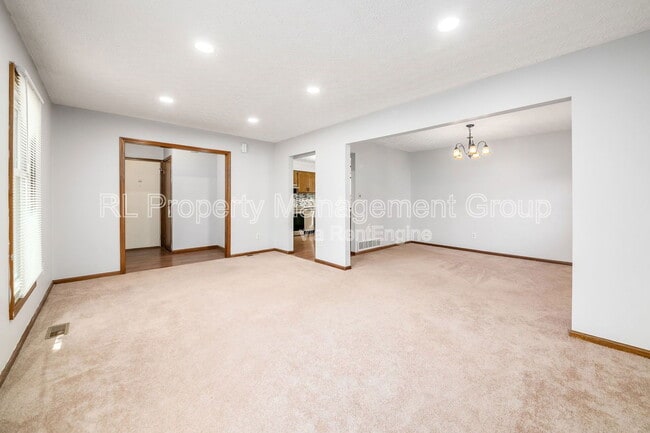 Building Photo - 356 Northview Dr