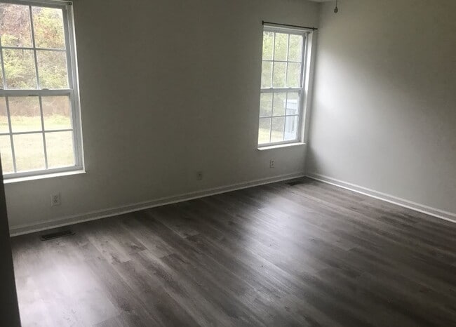 Building Photo - 2060 Stanford Village Dr
