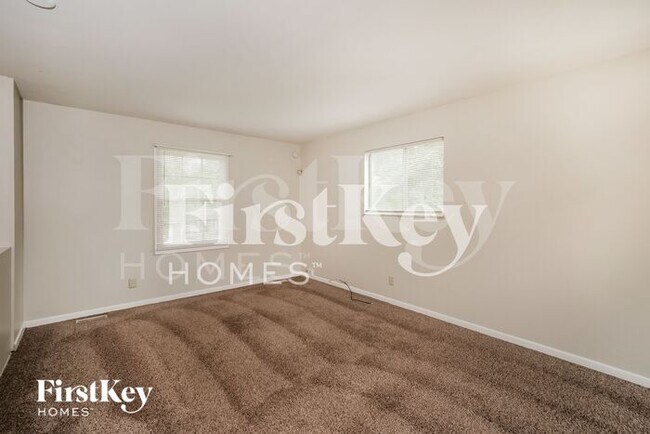 Building Photo - 667 E Edgewood Ave