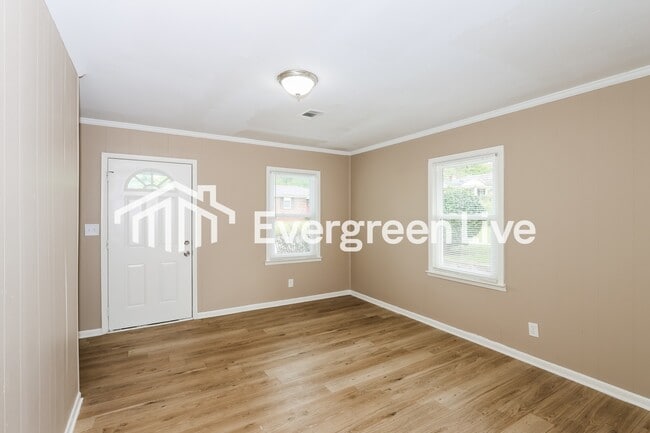 Building Photo - 505 1st Ave