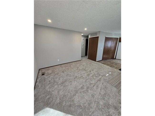 Building Photo - 6662 84th Ct N