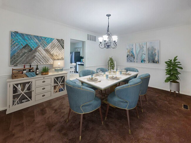 Building Photo - Delightful 4BR TH in highly desired Chapel...