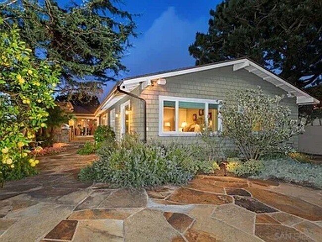 Building Photo - Ideal Location w/ Ocean Views - Perfect Spot for Del Mar Racing Season