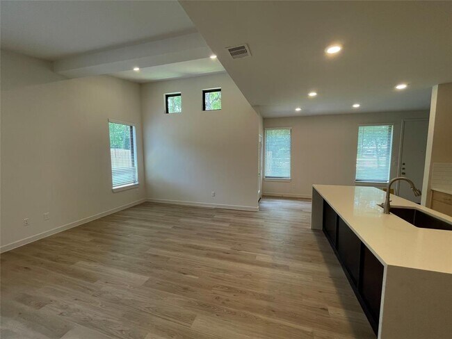 Building Photo - 2515 Appian Wy