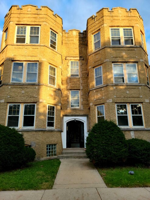 Building Photo - 10919 S Vernon Ave