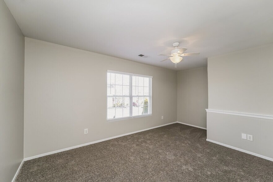 Building Photo - 2527 Buckleigh Dr