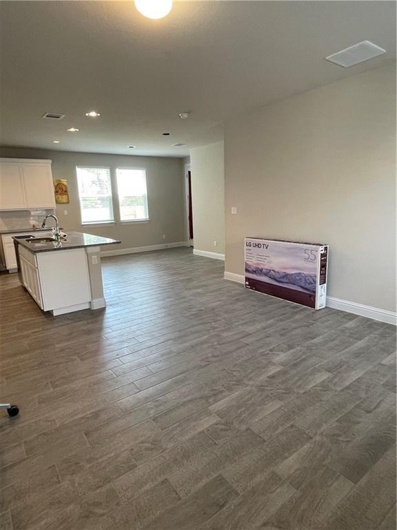 Building Photo - 148 Riverhill Dr