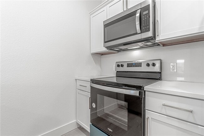 Building Photo - 2655 SW Livingston Square