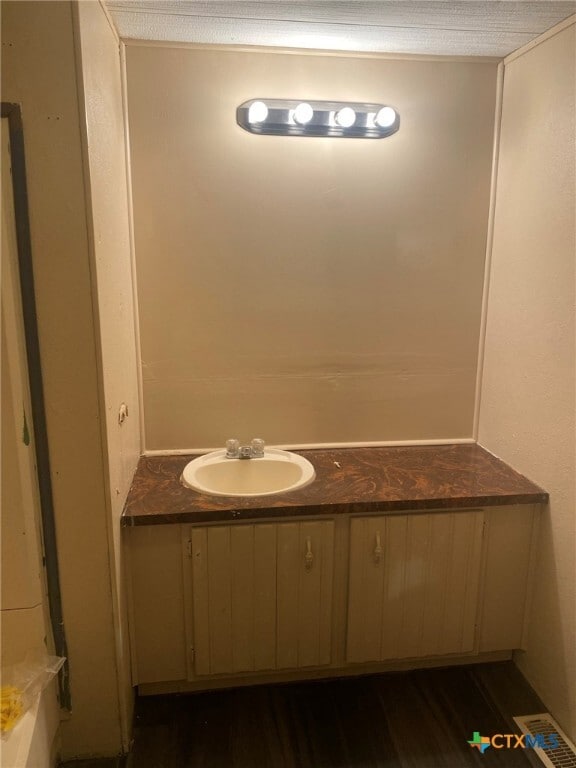 Building Photo - 5576 Helm Ln