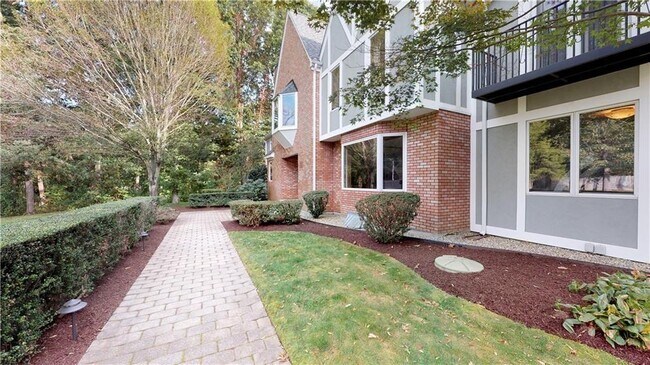 Building Photo - 48 St George Ct