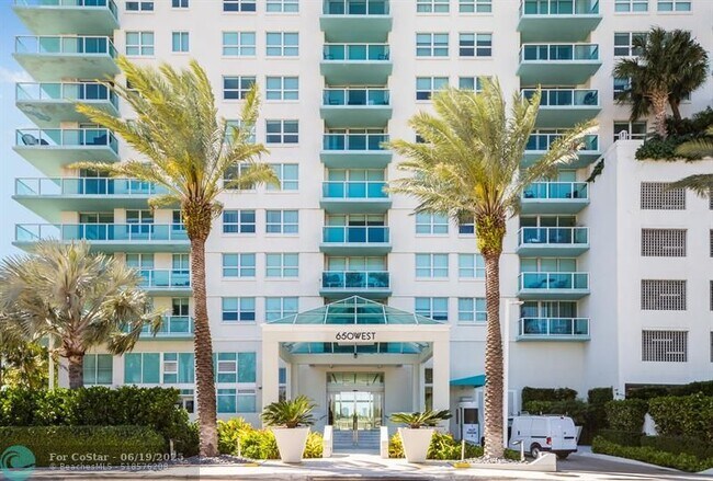 Primary Photo - 650 West Ave