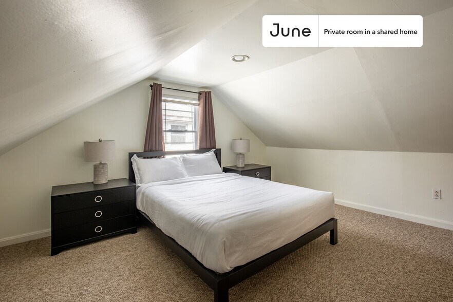 Primary Photo - Room in Shared 5 bed/2 bath home