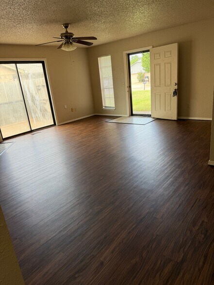 Building Photo - 7136 NW 115th St