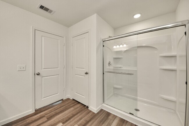 Building Photo - 5819 Bright Keel Dr