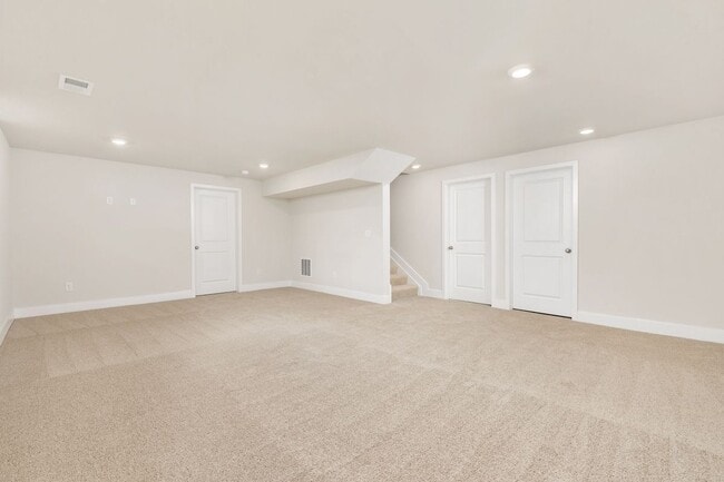 Building Photo - 118 Munsee Cir