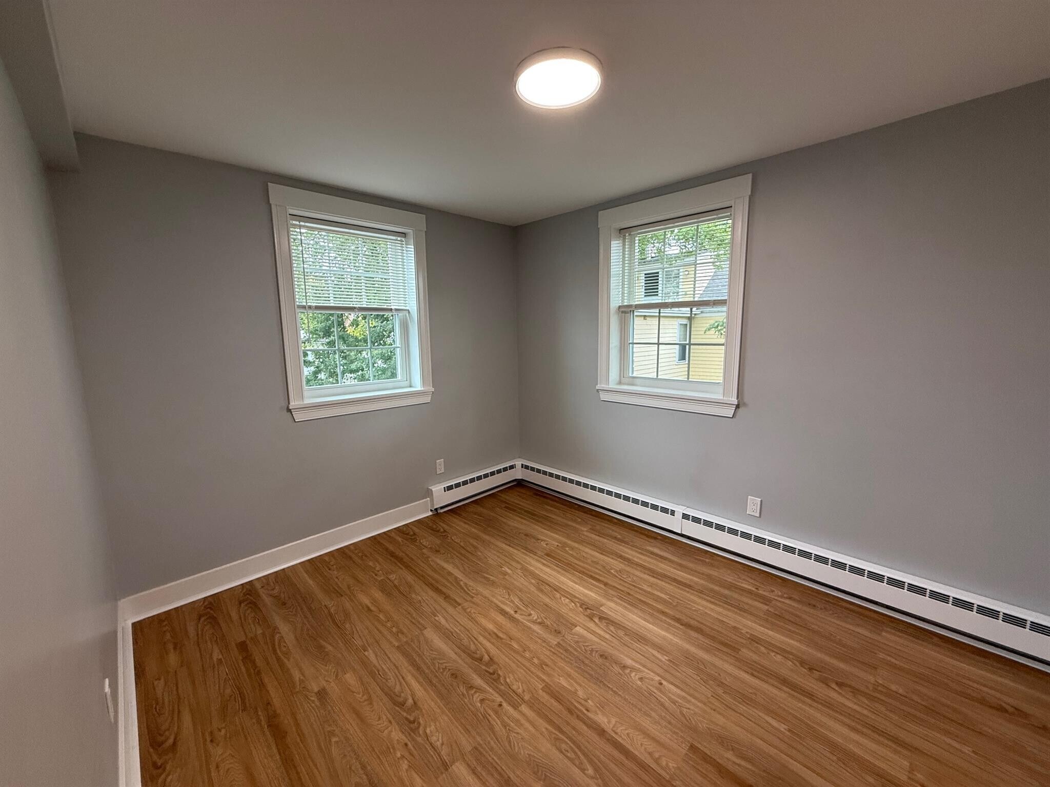 Building Photo - 196 Sherman St