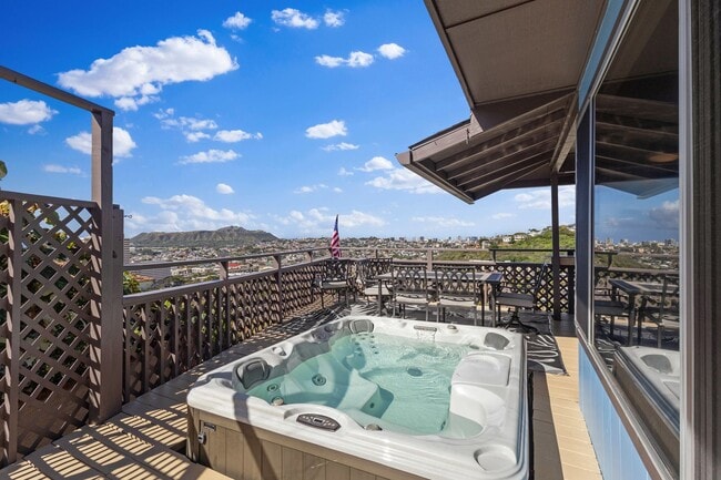 Building Photo - Ocean & Diamond Head Views – Kahala Gem