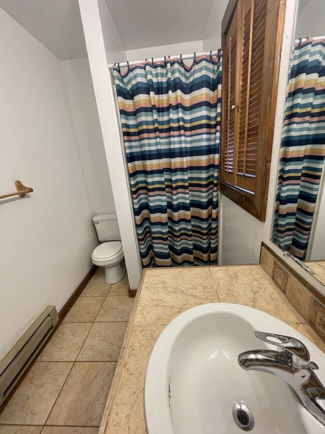 Building Photo - Mount CB 2 bedroom/ 2 bathroom condo available for 1 year lease!