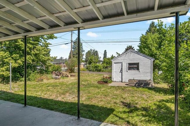 Building Photo - Completely Remodeled Northside 3 Bedroom 2...