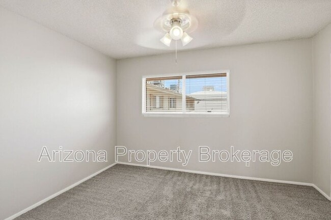 Building Photo - 3934 E Piccadilly Rd